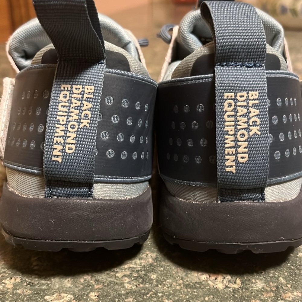 Black Diamond Suede Approach Shoes! 👟 - Picture 6 of 11